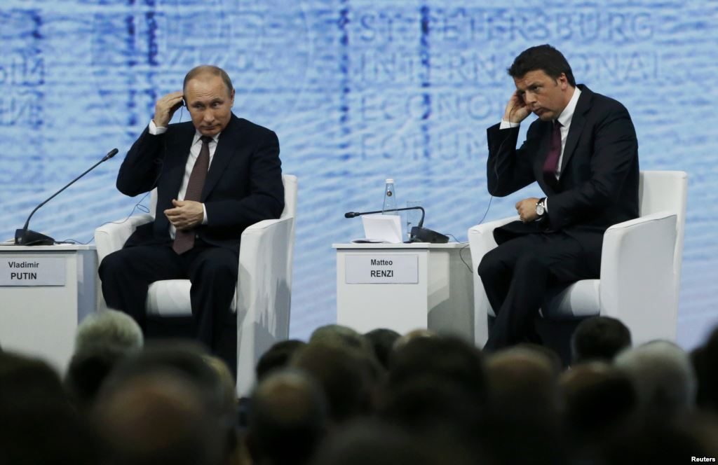 Владимир Путин на Санкт-Петербургском форуме уговаривает европейцев сотрудничать
